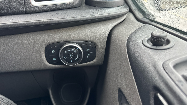 Ford Transit Custom 300 L1 Diesel Fwd 2.0 EcoBlue 130ps Low Roof Limited Van